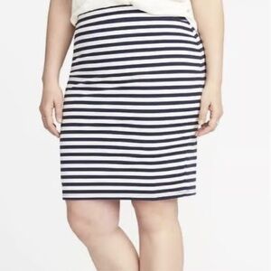 Old Navy Navy & White Striped Knit Skirt Petite Large Stretch Pull On